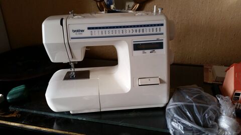 Machine � coudre BROTHER �lectronique 280 Paris 13 (75)