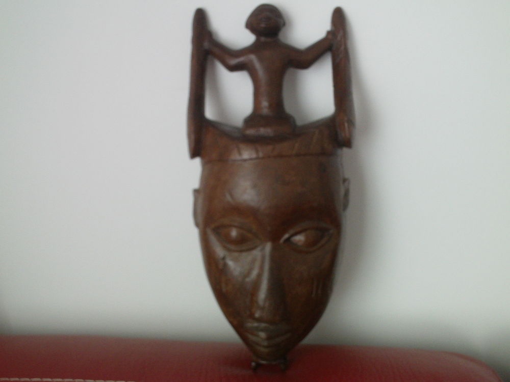 Quatre anciennes reliques diff&eacute;rentes Africaines N&deg; 1009 