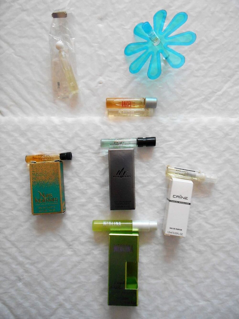 Lot de 9 Echantillons de parfum 