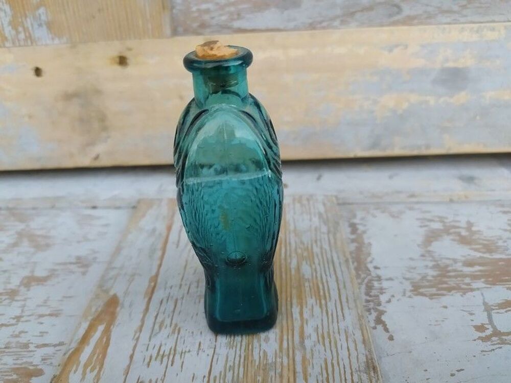 Bouteille Verre Bleu Publicitaire Poisson Bitters Fisch's 
