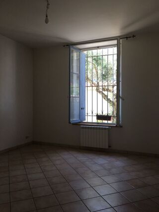  Appartement à louer 2 pièces 45 m²