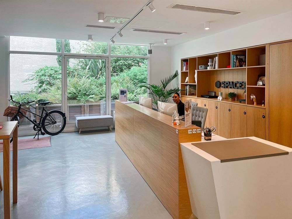   Un bureau au design remarquable pour 3 personnes à Boulogne-Billancourt, Spaces Reine Boulogne-billancourt