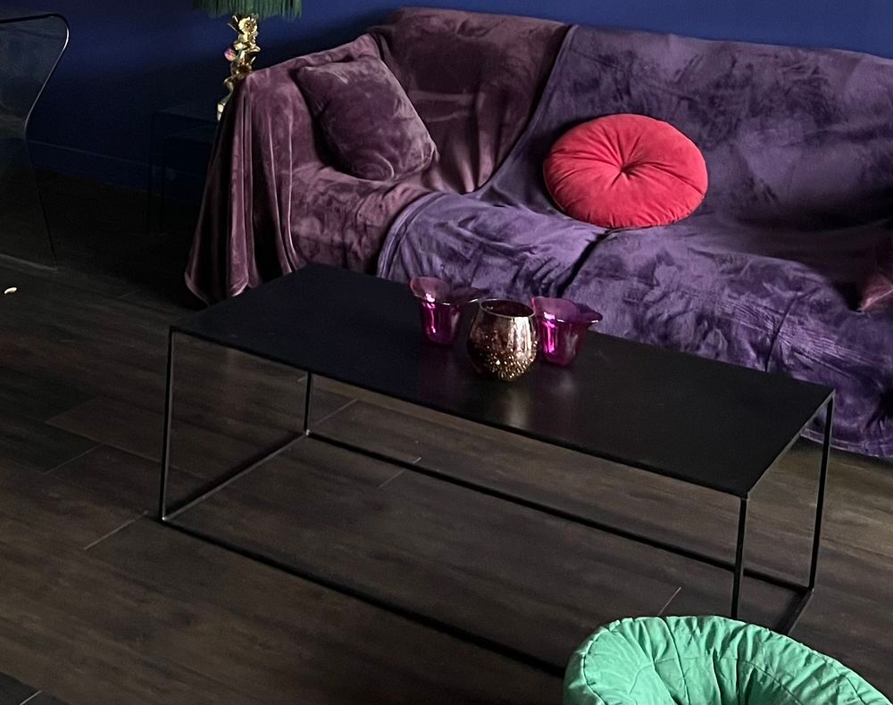 table de salon en m&eacute;tal noir Meubles