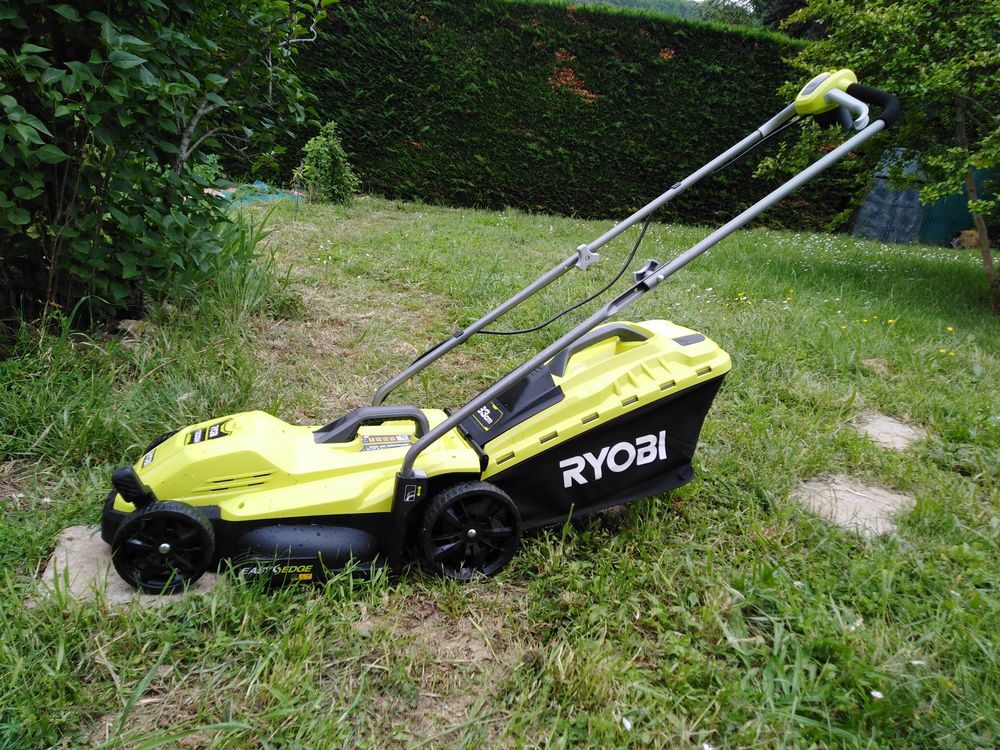 Tondeuse &eacute;lectrique ROYBI Jardin