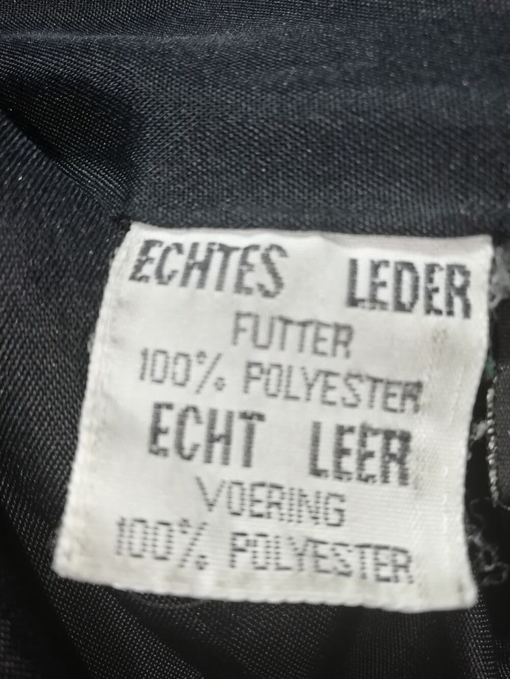 Blouson veste cuir crois&eacute;e T. 40 /42
Vêtements