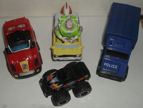 Lot de 4 v�hicules en tr�s bon �tat. 25 Montreuil (93)