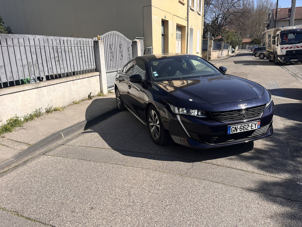 508 Hybrid 225 e-EAT8 Allure Business 2022 occasion 84000 Avignon
