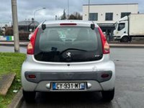 107 1.0e 12V 68ch BLUE LION Trendy 2007 occasion 94000 Cr&eacute;teil