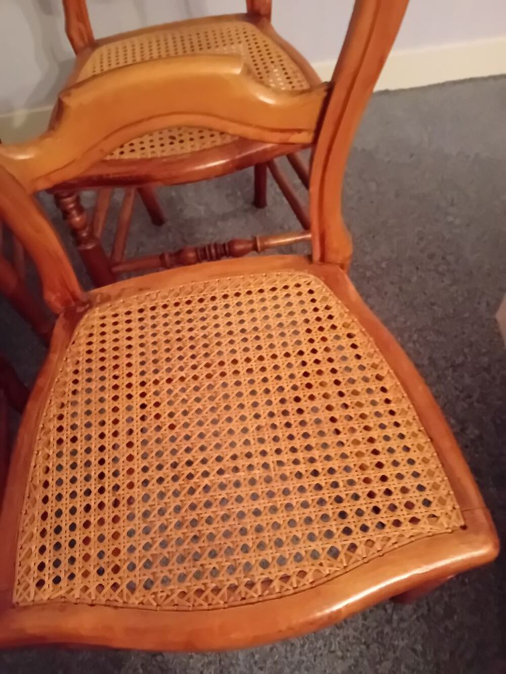 2 chaises bois et cannage Meubles