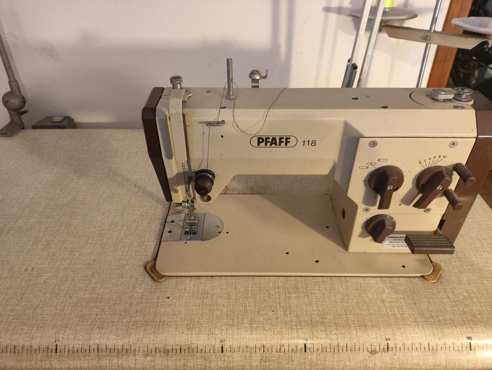 Machine &agrave; point zigzag Pfaff 118 Bricolage