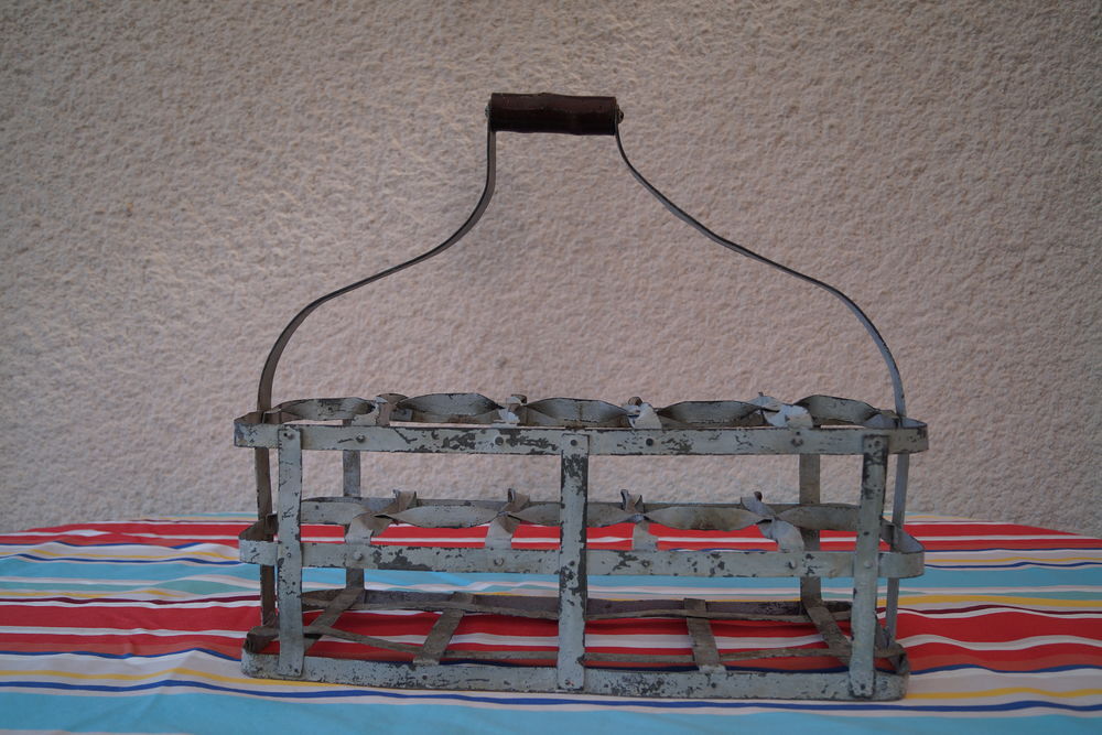 PORTE 10 BOUTEILLES EN ZINC ELEMENT DE DECORATION Décoration