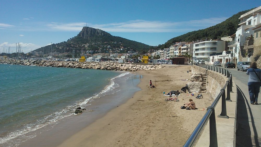   ESPAGNE COSTA BRAVA L'ESTARTIT  BORD DE MER  (10 METRES) Espagne, Costa brava