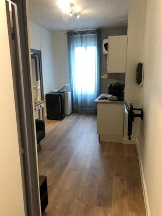  Appartement à louer 2 pièces 33 m²