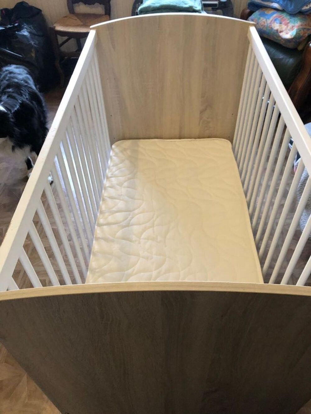 Lit b&eacute;b&eacute; &agrave; barreaux bois Mobilier enfants