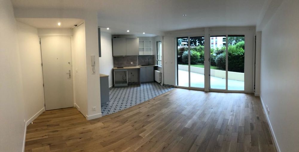 Location Appartement appartement type F2 avec terrasse Paris 15
