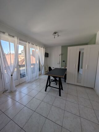  Appartement à louer 1 pièce 28 m²