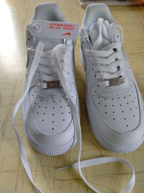 Baskets Nike air  35 Saint-Martin-en-Bresse (71)