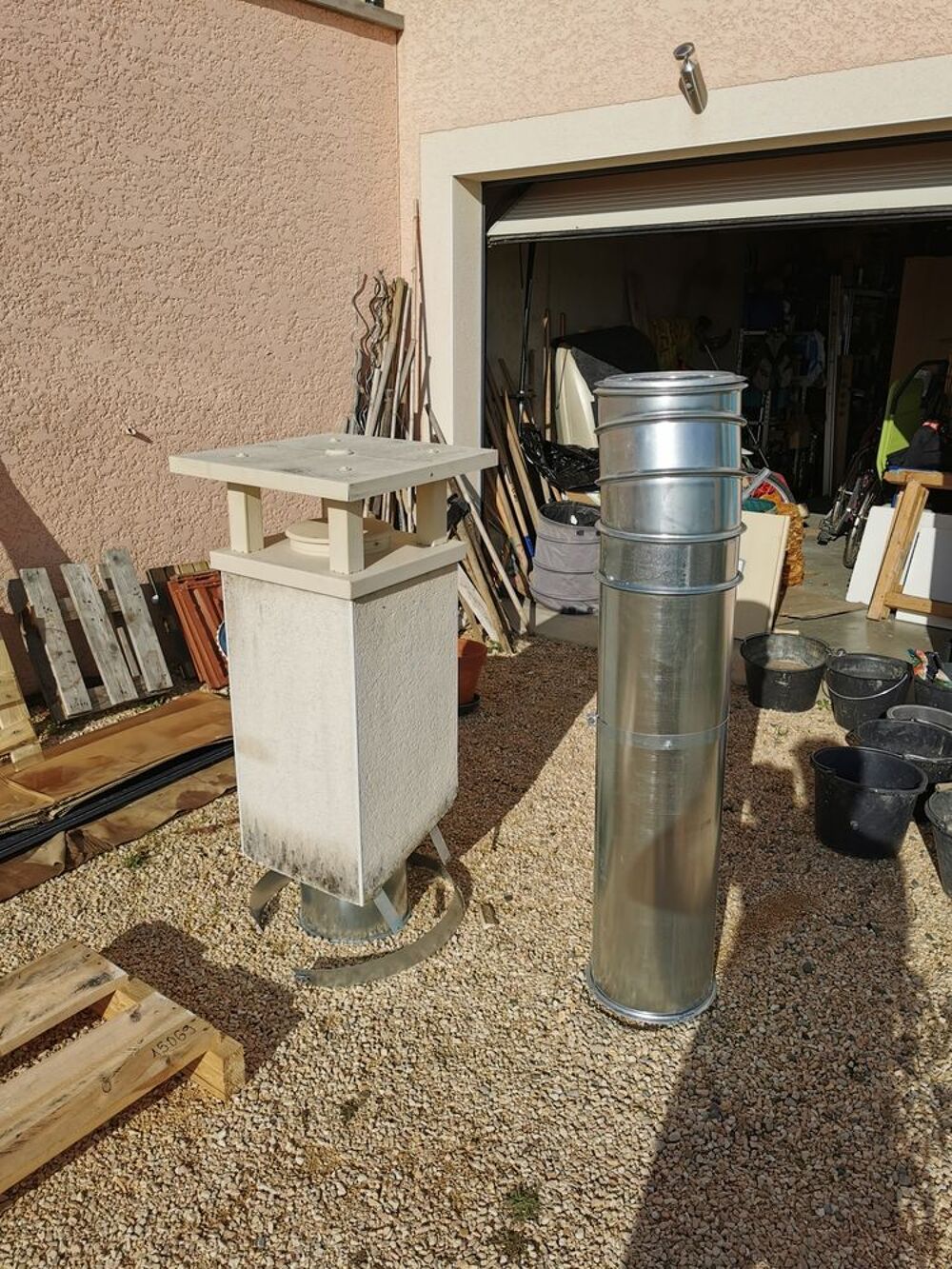 Ensemble sortie toit embase conduits chemin&eacute;e Poujoulat Bricolage