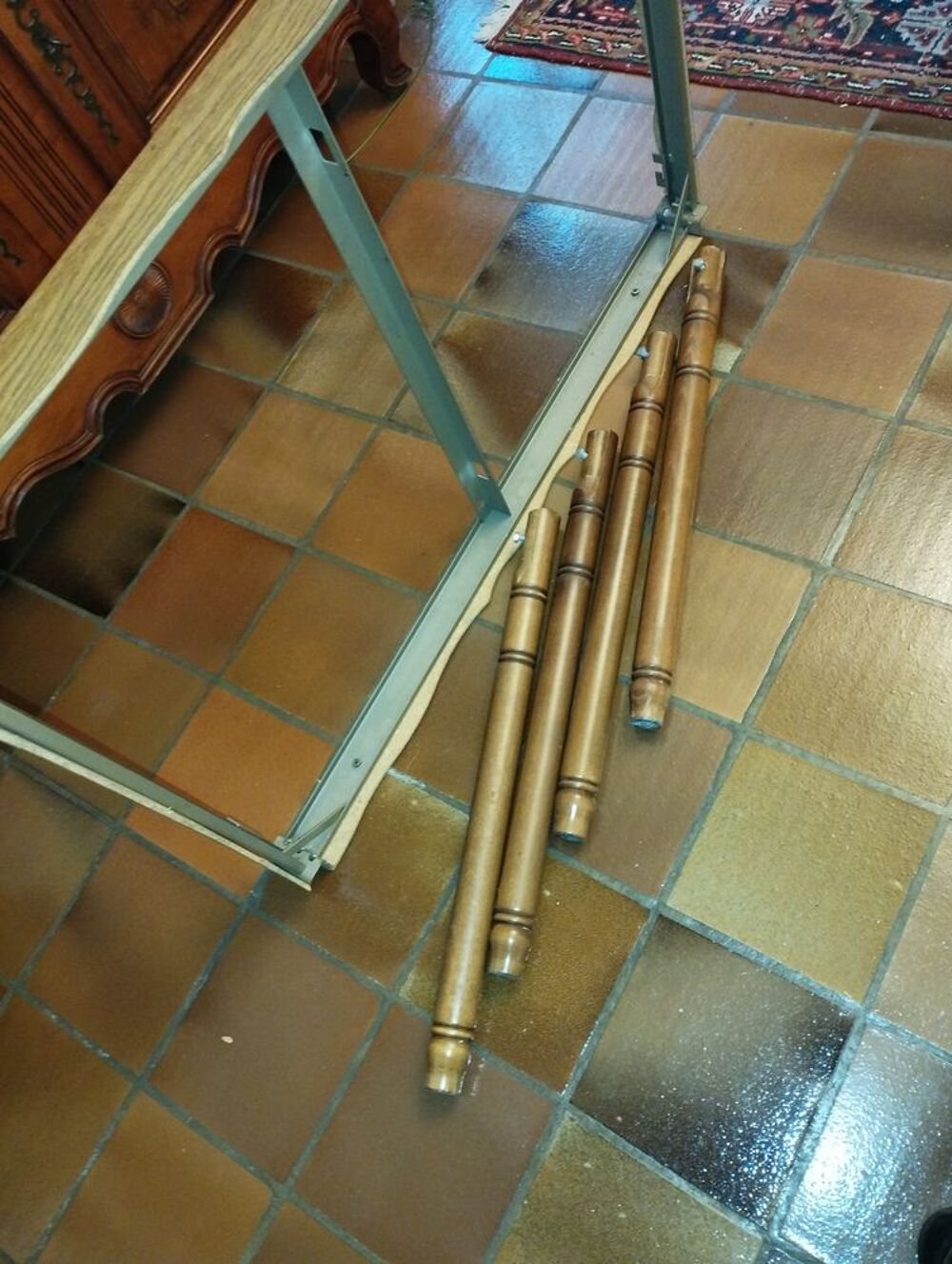 table de cuisine . Meubles