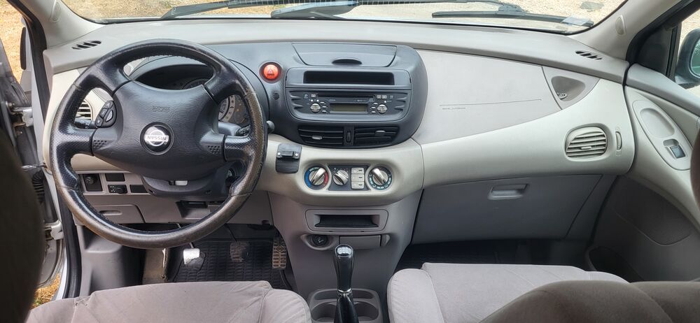 Almera Tino Tino 2.2 VDI Confort 2002 occasion 50700 Saint-Joseph