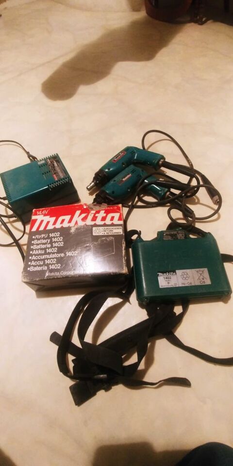 2 visseuses Makita 350 33490 Caudrot