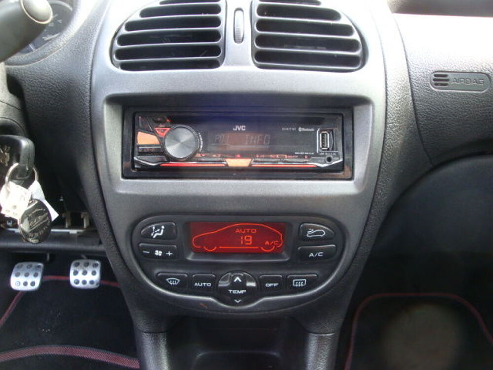 206 CC 1.6 HDi 16v FAP Sport occasion 69580 Sathonay-Camp