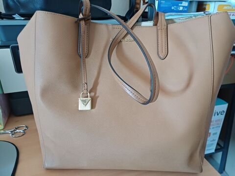 Cabas M.KORS 80 La Garde (83)