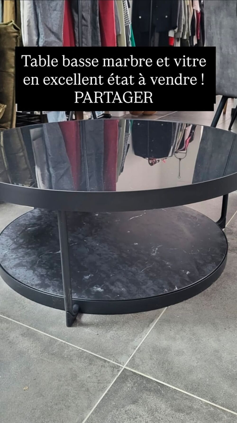 Table basse noire, marbre et verre Meubles