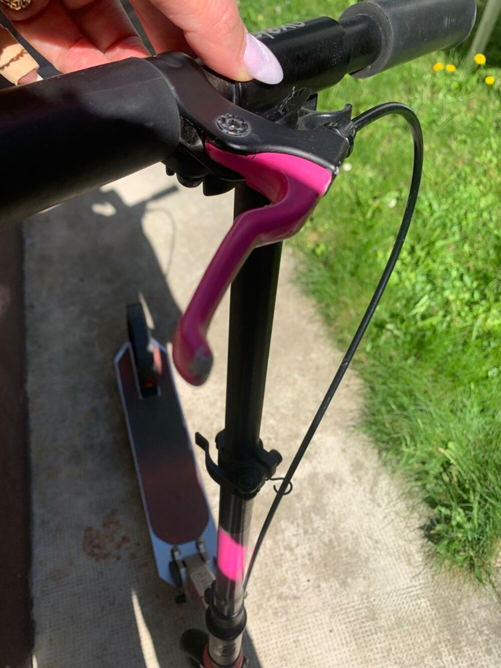 Trottinette Oxelo MID9 rose pliable avec b&eacute;quille + casque - Sports