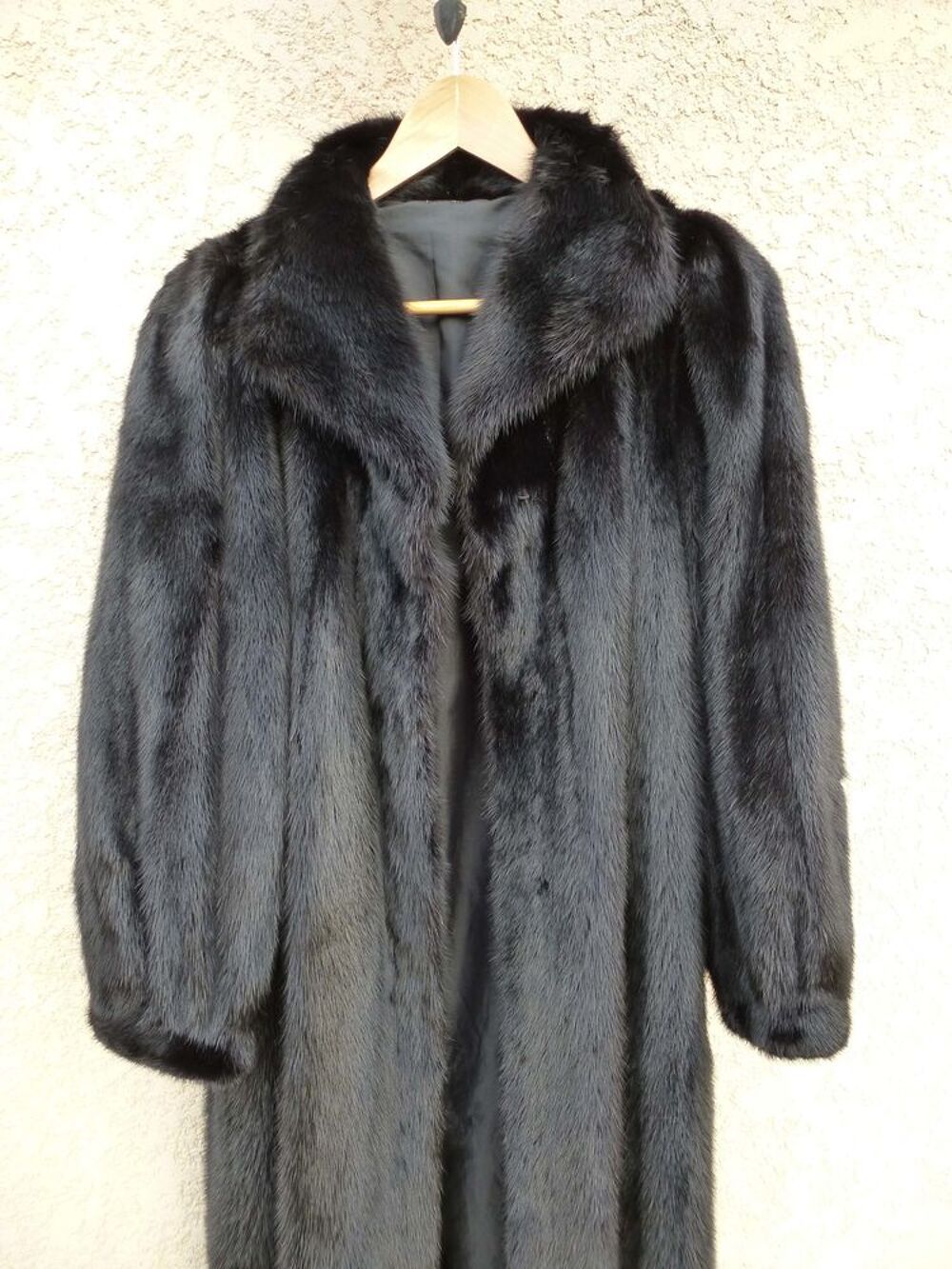 Superbe manteau de vison noir jamais port&eacute; Vêtements