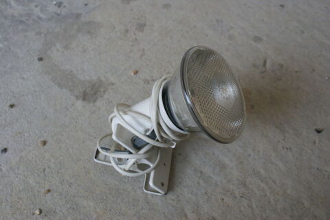 spot d' �clairage. 10 Orgeval (78)