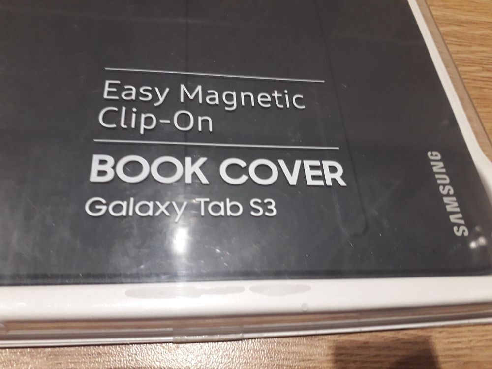 Clip-On &eacute;tui pour tablette. Galaxy S3. Samsung. Téléphones et tablettes