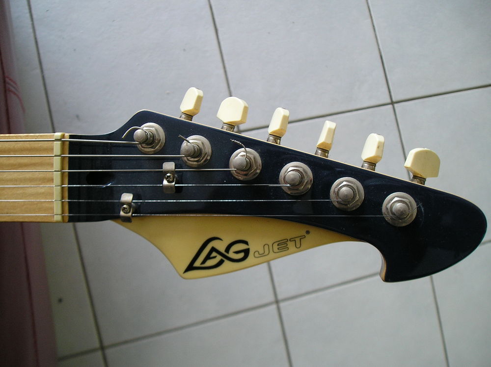 guitare electrique Lag jet 200 Instruments de musique