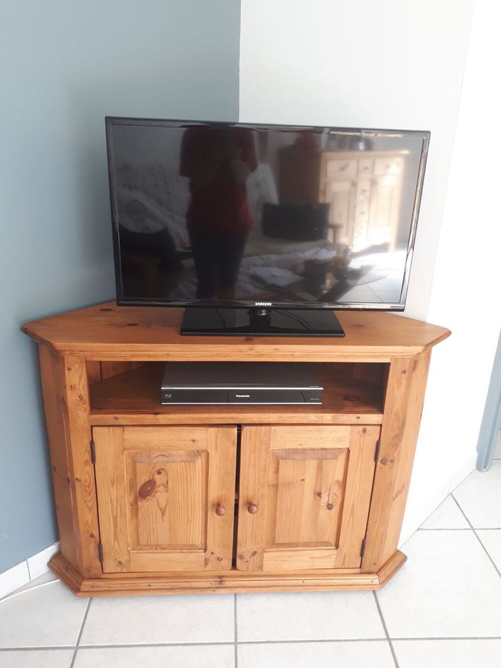 Meuble TV d'angle en pin massif Meubles