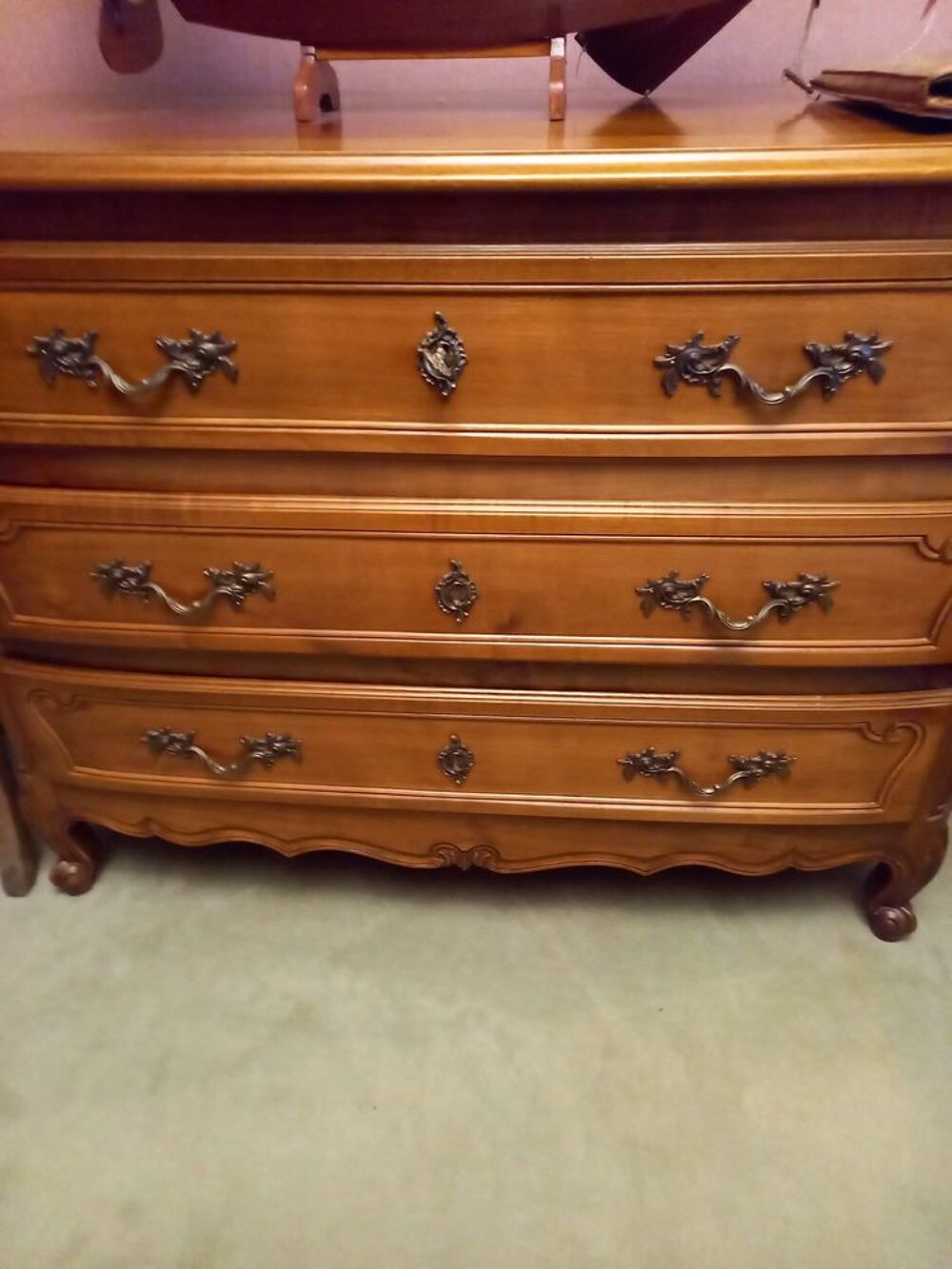  Commode en merisier avec 3 tiroirs en parfait &eacute;tat Meubles