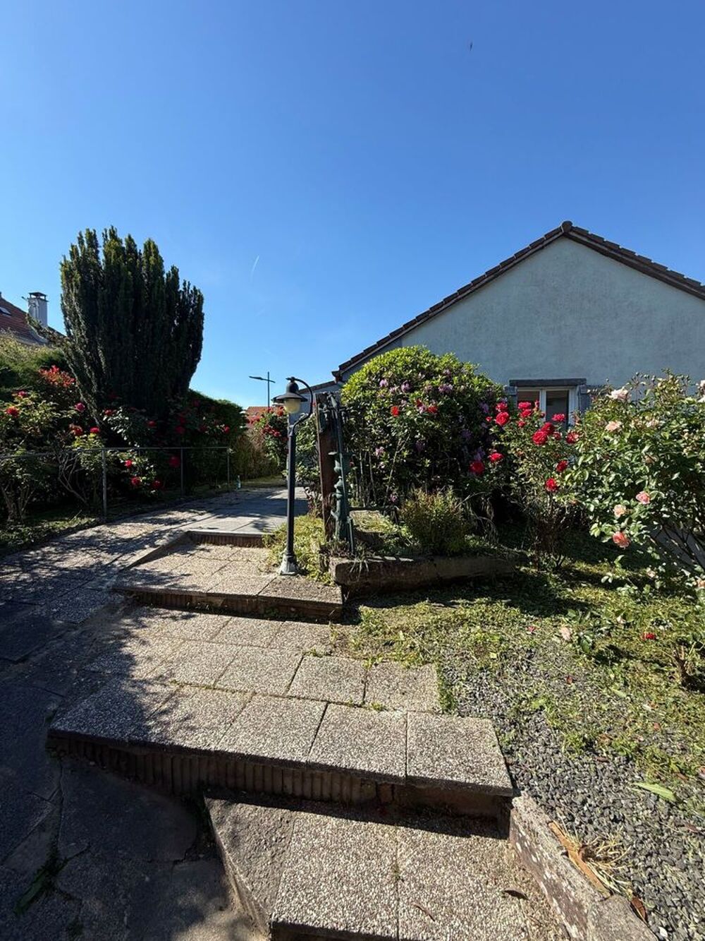 Vente Maison Maison 104 m² + 107 m² d'annexes . Double garage ? Atelier ? Golbey