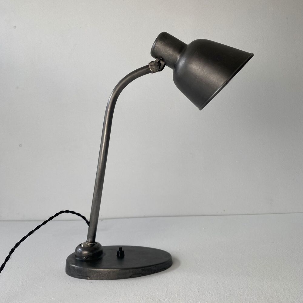 ANCIENNE LAMPE DE BUREAU BAUHAUS " BUR " MODELE 2700 Décoration
