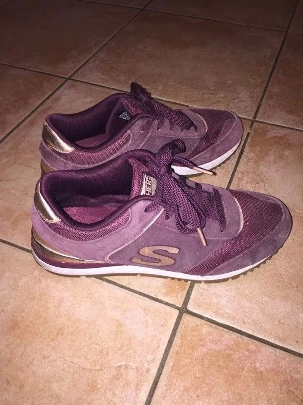 Basket sketchers P39 en tbe &agrave; 27 euros Chaussures