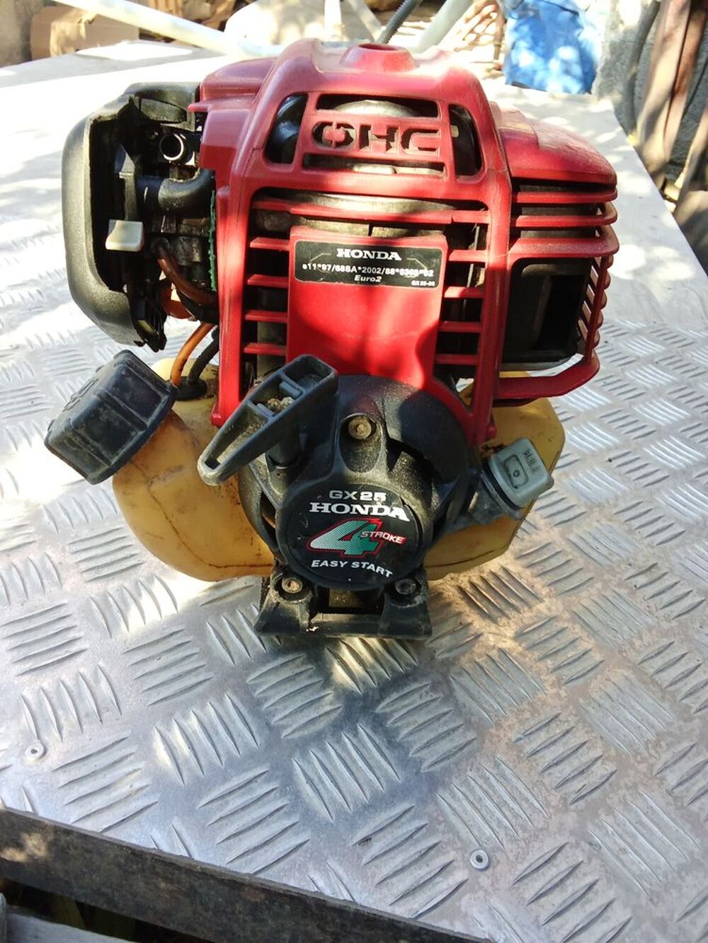 d&eacute;brousailleuse honda gx25 Jardin