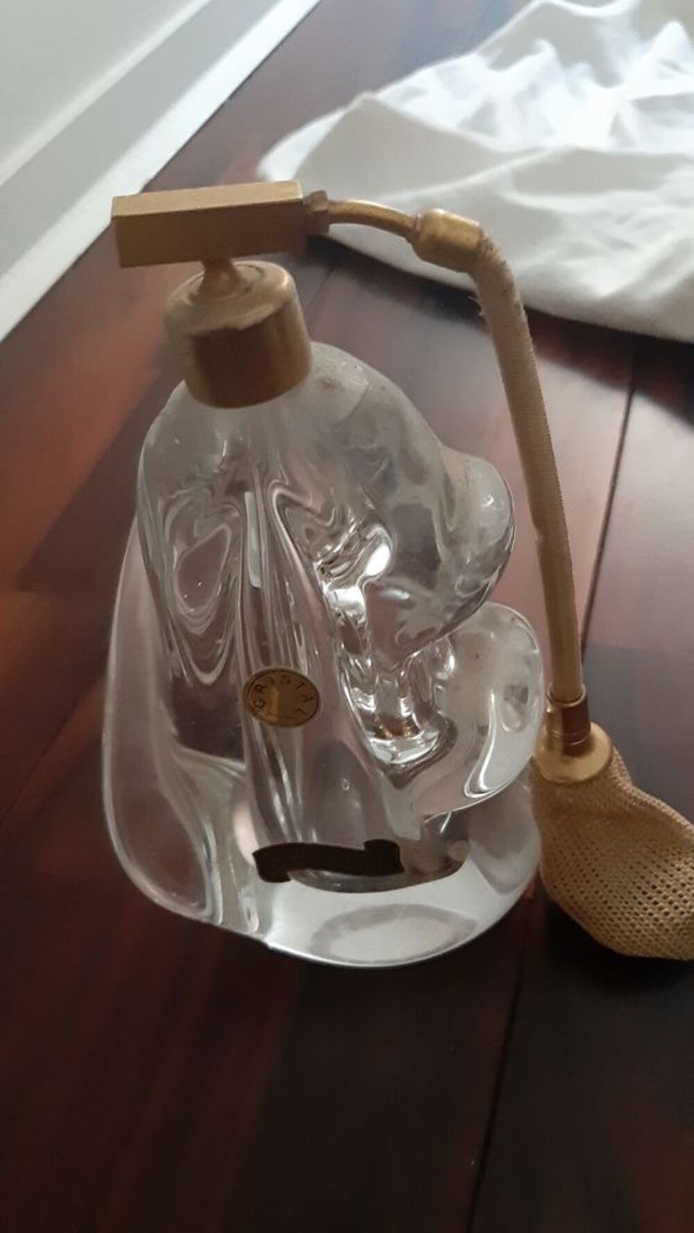 Flacon de parfum vaporisateur en cristal Décoration