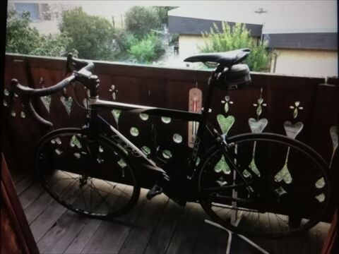 Vlo de route BH bleu/gris/noir. 400 Saint-Martin-d'Arc (73)