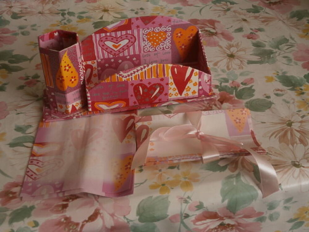 Porte courrier, correspondance rose Décoration
