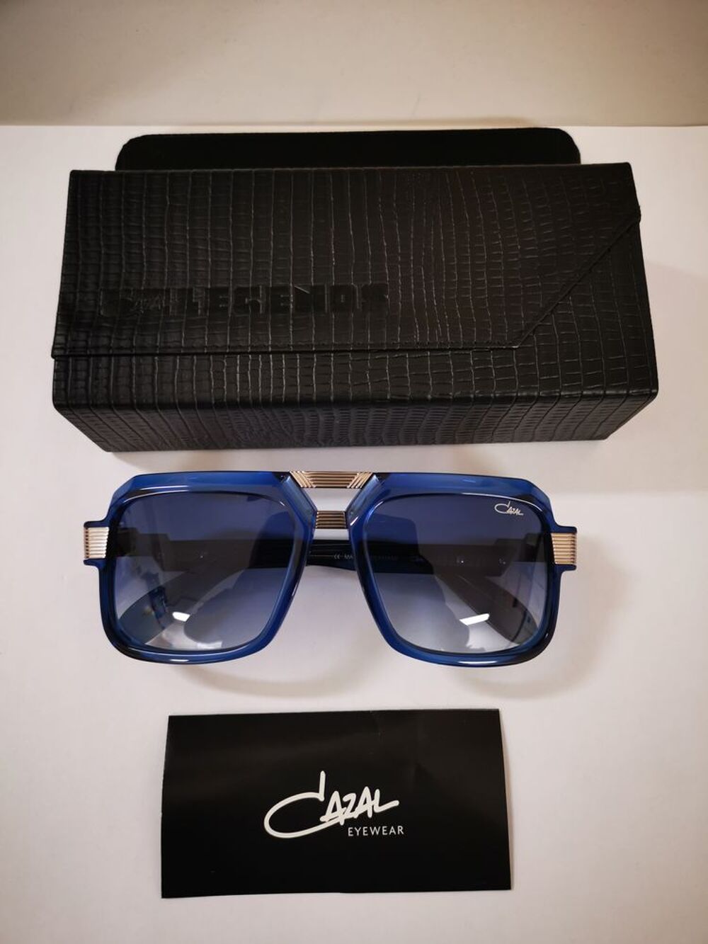 LUNETTES DE SOLEIL CAZAL UNISEX neuves Bijoux et montres