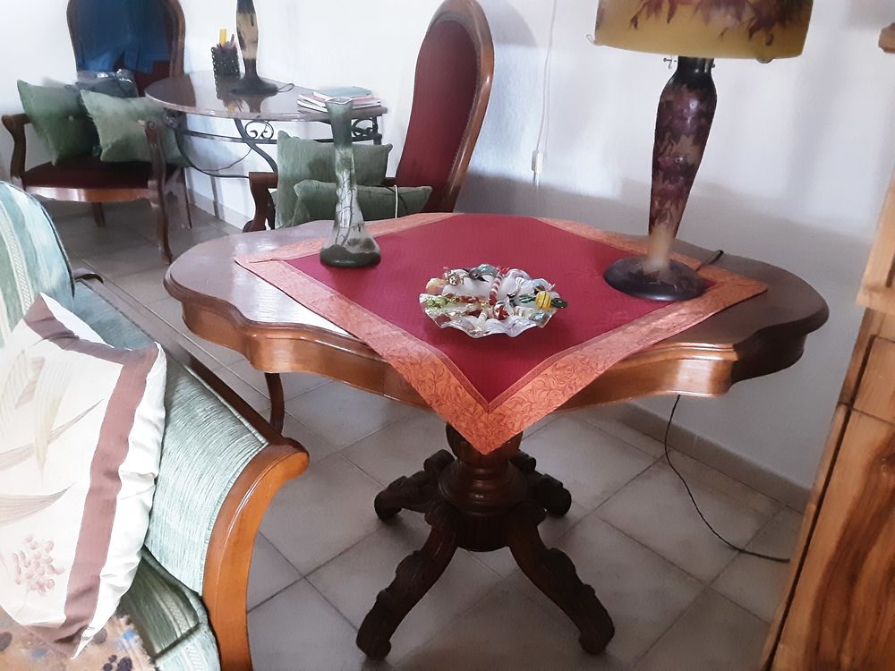 TABLE/GUERIDON RUSTIQUE Meubles