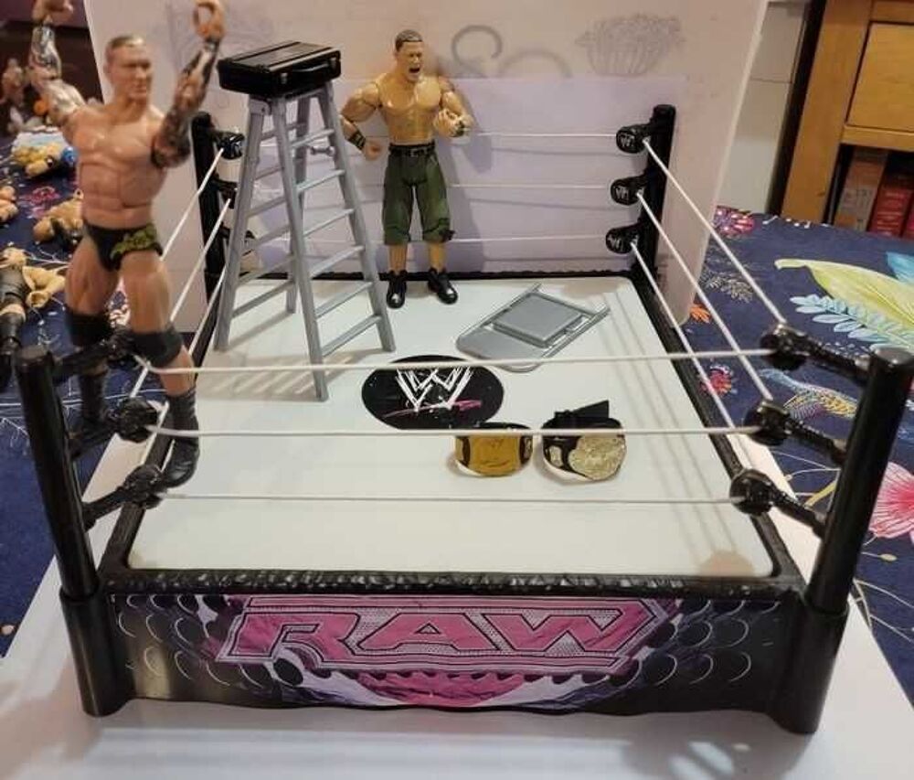 WWE Ensemble Ar&egrave;ne catcheurs RAW avec accessoires Jeux / jouets