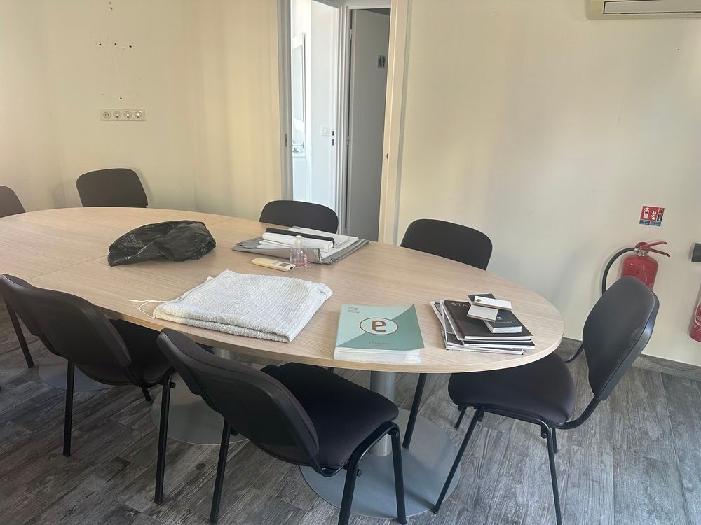 MOBILIER DE BUREAUX Meubles