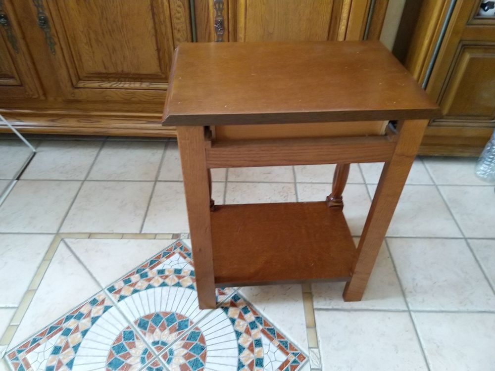 Table de nuit/chevet en ch&ecirc;ne Meubles