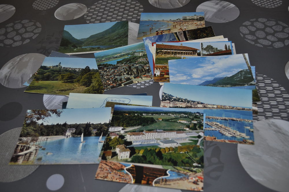 Collection de plus de 150 cartes postales 