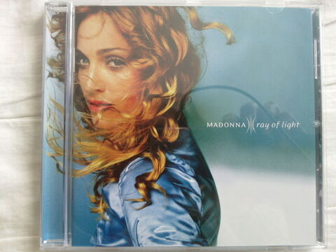 Madonna Ray of light 4 Arros-de-Nay (64)