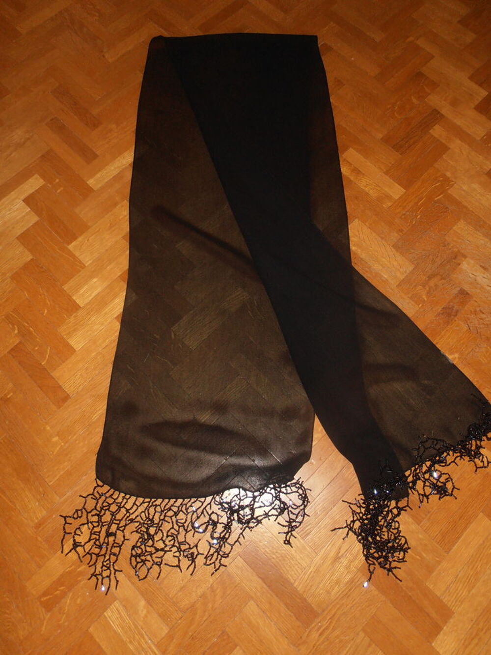 Etole voile noir 8 (79) Vêtements